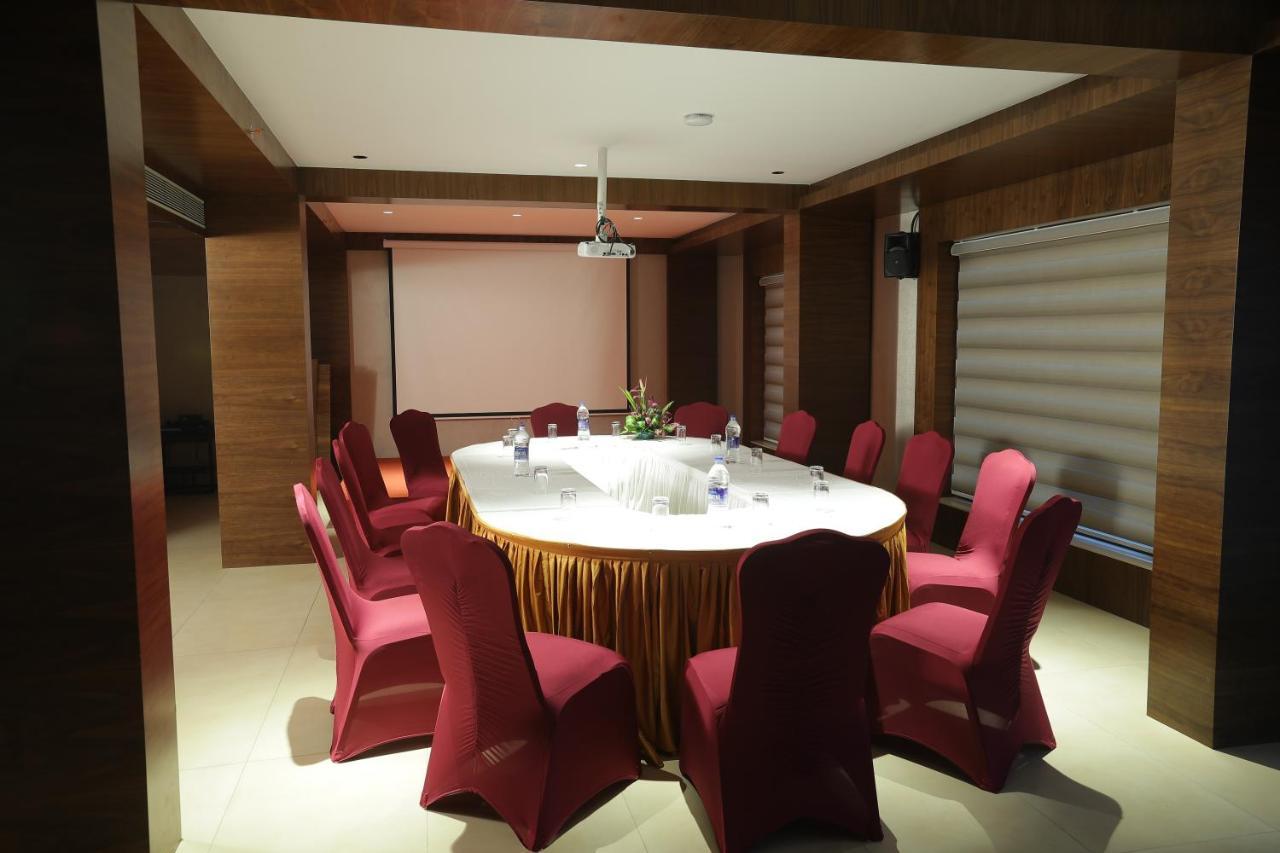 Hotel Span International Kochi Exterior photo